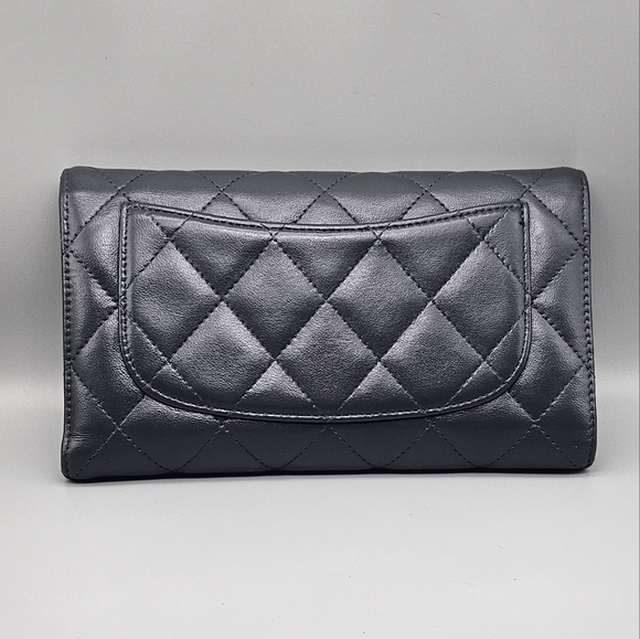 🩶CHANEL Grey Authentic Tri-fold Wallet/Clutch🩶 - Picture 5 of 17
